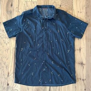 Roark Grey Blue Short Sleeve Button-Down Shirt with Geometric Pattern, size XL